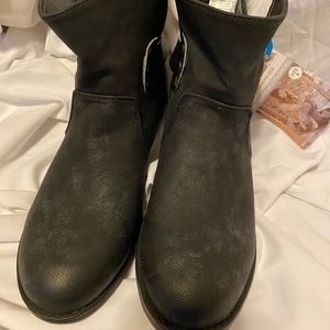 Muk Luks Hayden Women’s Bootie sz 8, black